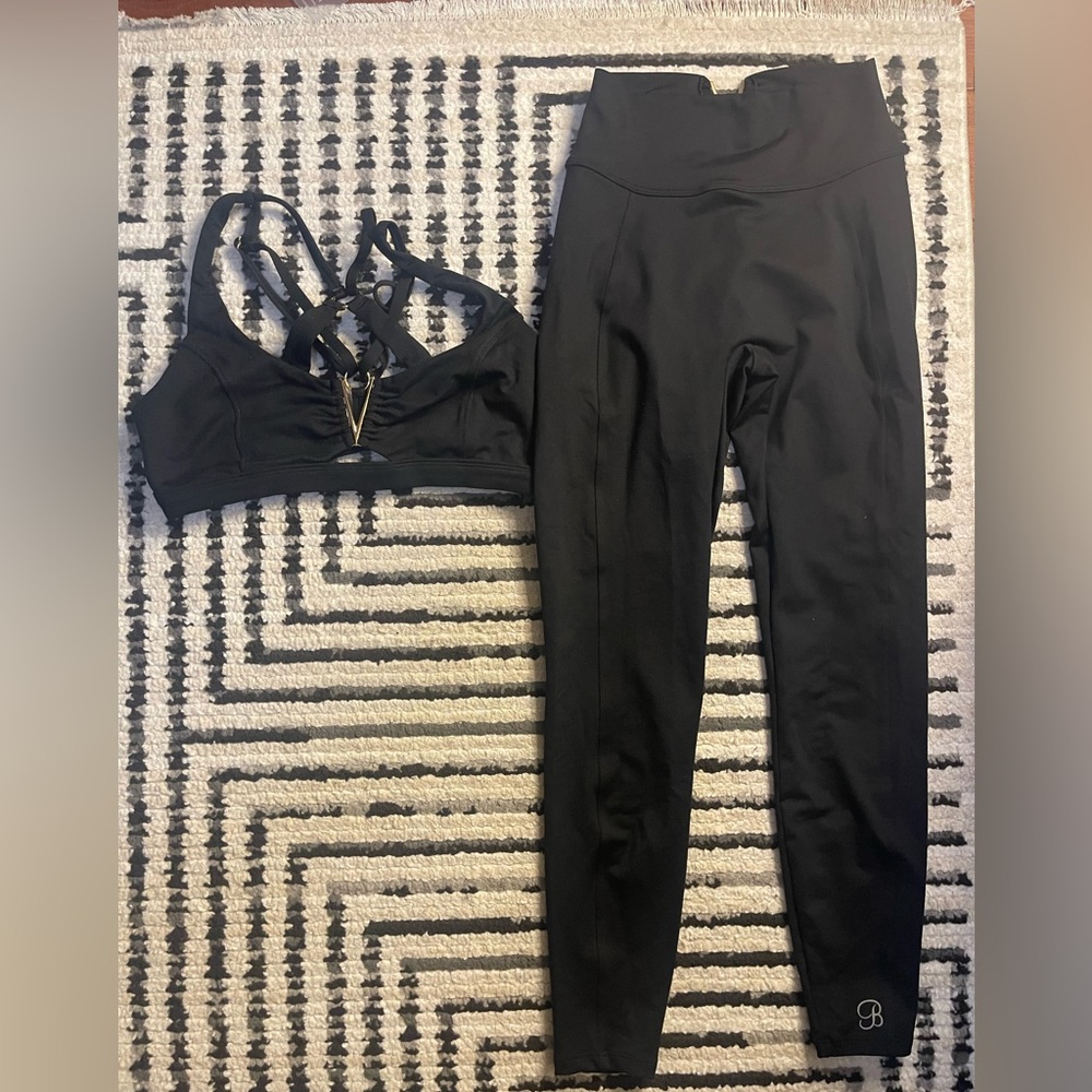 Victory leggings (M) & knockout Spirts bra (XL) in black